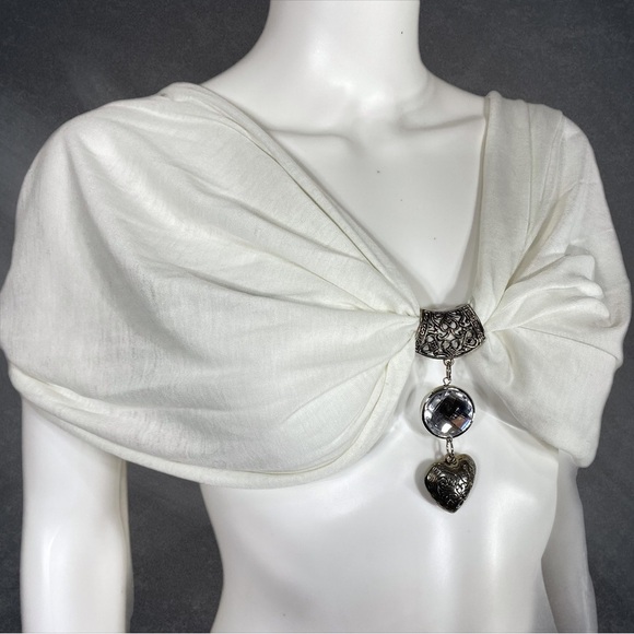 Versatile Crystal & Heart Embellished Shoulder Cover Wrap - Picture 1 of 9